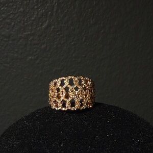 Elegant Rose Gold-Tone Women's Ring Size 7
